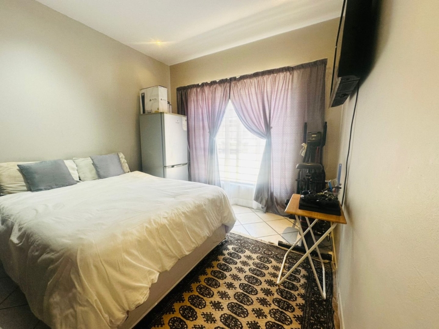 3 Bedroom Property for Sale in Gateway Manor North West